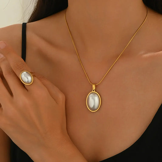 Lxalry Golden Oval Jewelry Set